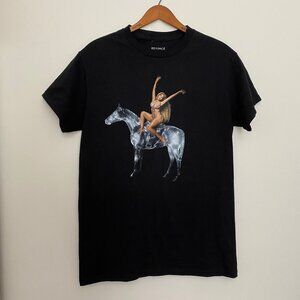Beyonce Renaissance Tshirt size small POSE #4